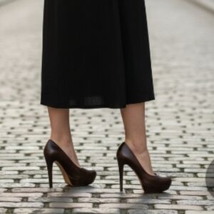 Stuart Weltzman Black Heels.